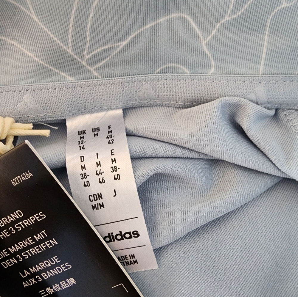Adidas collar quarter button shirt size M. NEW. - Picture 6 of 7